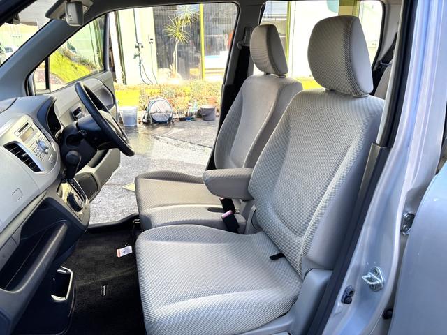 ワゴンＲ ＦＸ　車検整備付　ＣＤ　エンジンオイル・フロントワイパーブレード・アイドリングストップ対応バッテリー新品（8枚目）