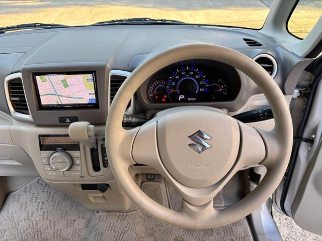 スペーシア Ｇ　車検整備付き　両側スライドドア　タイヤ新品　ナビ　フルセグ　ＤＶＤ再生　ＣＤ　スマートキー２個　プッシュスタート（6枚目）