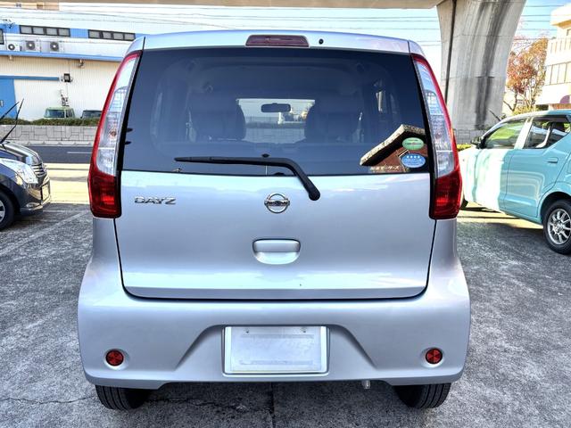 デイズ Ｊ　車検整備付き　修復履歴なし　禁煙車　タイミングチェーン　ナビ　フルセグＴＶ　ＣＤ　キーレスキー（13枚目）