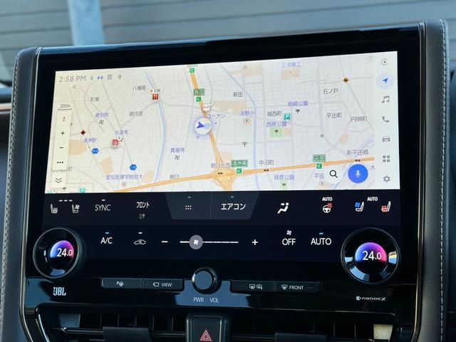 アルファードハイブリッド エグゼクティブラウンジ　左右独立ムーンルーフ　ユニバーサルステップ　１３．２インチ有機ＥＬ後席ディスプレイ　デジタルインナーミラー　カラーヘッドアップディスプレイ　ＪＢＬプレミアムサウンド　アドバンストパーク　リアタブレット（48枚目）