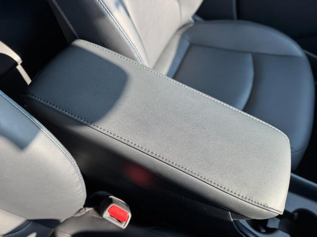 プリウス Ｓツーリングセレクション　モデリスタエアロ（Ｆ／Ｓ／Ｒ）　９インチディスプレイオーディオ　ナビキット　バックカメラ　フルセグＴＶ　ドライブレコーダー　トヨタセーフティーセンス　ＬＥＤヘッドライト　オートライト　黒レザーシート（60枚目）