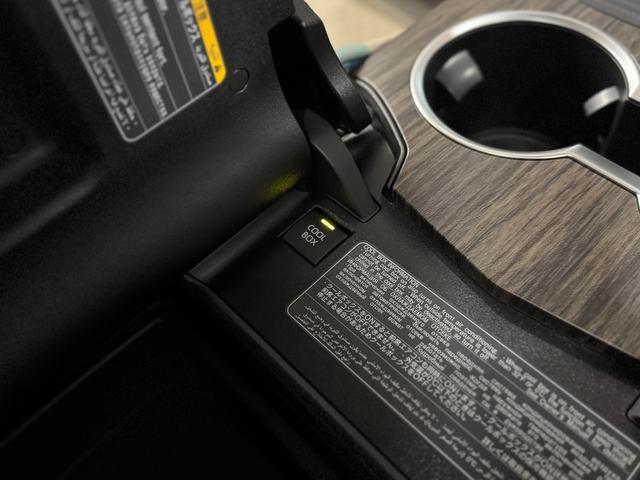 ランドクルーザー ＺＸ　ＪＢＬプレミアムサウンド　リアエンターテイメント　タイヤ空気圧警報システム　クールＢＯＸ　ルーフレール　ムーンルーフ　ベージュレザーシート　パノラミックビューモニター　ブラインドスポットモニター（12枚目）