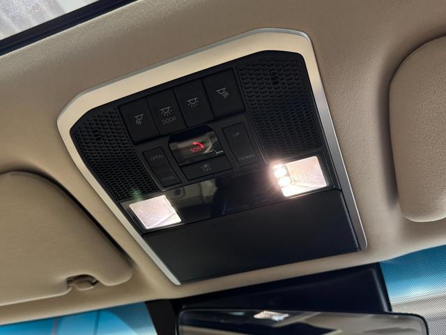 ランドクルーザー ＺＸ　ＪＢＬプレミアムサウンド　リアエンターテイメント　タイヤ空気圧警報システム　クールＢＯＸ　ルーフレール　ムーンルーフ　ベージュレザーシート　パノラミックビューモニター　ブラインドスポットモニター（61枚目）