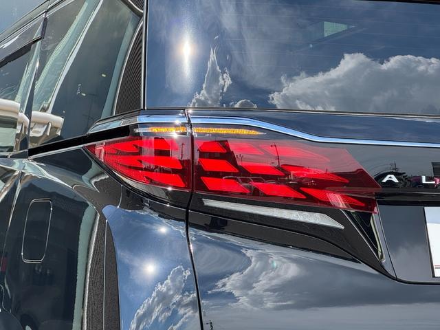 アルファードハイブリッド Ｚ　モデリスタエアロ（Ｆ／Ｓ／Ｒ）　１３．２有機ＥＬ後席モニター　デジタルインナーミラー　左右独立ムーンルーフ　１４インチディスプレイオーディオ　パノラミックビューモニター　ブラインドスポットモニター（42枚目）