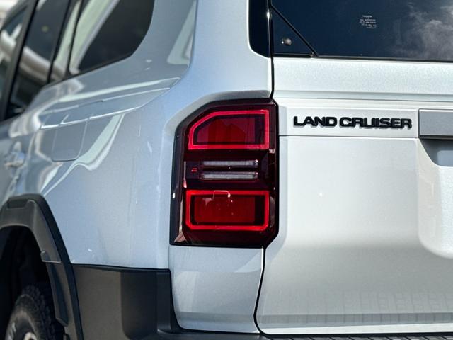 ランドクルーザー250 VX モデリスタ20インチAW オーバーフェンダー シグネチャーイルミ 丸目LEDヘッドライト トヨタチームメイトアドバンストドライブ ムーンルーフ デジタルインナーミラー パノラミックビューモニター(41枚目)