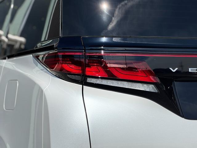 ヴェルファイアハイブリッド Ｚ　プレミア　１３．２型有機ＥＬ後席モニター　左右独立ムーンルーフ　デジタルインナーミラー　ブラウンレザーシート　トヨタチームメイトアドバンストパーク　カラーヘッドアップディスプレイ　パノラミックビューモニター（39枚目）