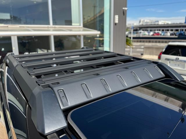 ランドクルーザー250 VX 丸目LLEDヘッドライト モデリスタパッケージ シグネチャーイルミ オーバーフェンダー 20インチAW ルーフラック デジタルインナーミラー ムーンルーフ パノラマビュー ブラインドスポットモニター(26枚目)