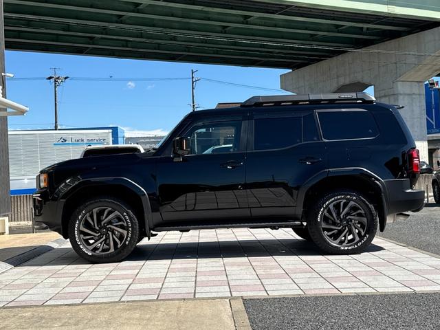 ランドクルーザー250 VX 丸目LLEDヘッドライト モデリスタパッケージ シグネチャーイルミ オーバーフェンダー 20インチAW ルーフラック デジタルインナーミラー ムーンルーフ パノラマビュー ブラインドスポットモニター(35枚目)