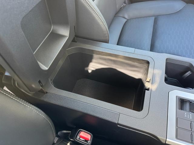 ランドクルーザー250 VX 丸目LLEDヘッドライト モデリスタパッケージ シグネチャーイルミ オーバーフェンダー 20インチAW ルーフラック デジタルインナーミラー ムーンルーフ パノラマビュー ブラインドスポットモニター(68枚目)