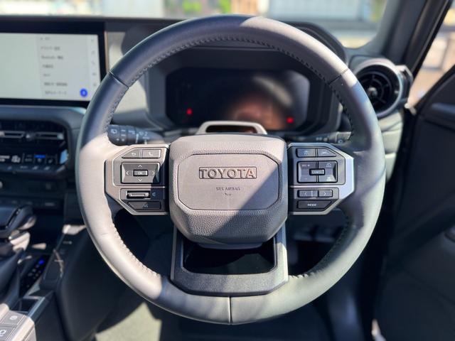 ランドクルーザー250 VX 丸目LLEDヘッドライト モデリスタパッケージ シグネチャーイルミ オーバーフェンダー 20インチAW ルーフラック デジタルインナーミラー ムーンルーフ パノラマビュー ブラインドスポットモニター(69枚目)