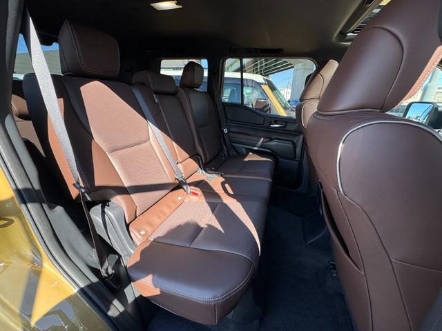 ランドクルーザー250 VXファーストエディション モデリスタパッケージ シグネチャーイルミ 丸目LEDヘッドライト トヨタチームメイト デジタルインナーミラー ムーンルーフ ルーフレール パノラミックビューモニター ブラインドスポットモニター ETC(54枚目)