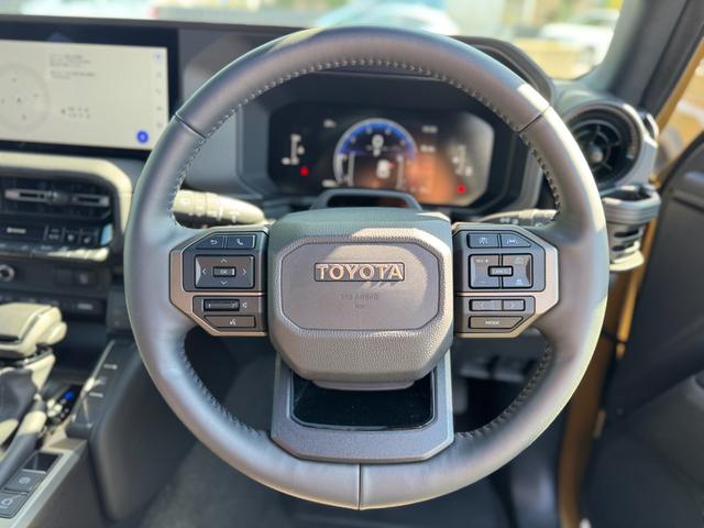 ランドクルーザー250 VXファーストエディション モデリスタパッケージ シグネチャーイルミ 丸目LEDヘッドライト トヨタチームメイト デジタルインナーミラー ムーンルーフ ルーフレール パノラミックビューモニター ブラインドスポットモニター ETC(69枚目)