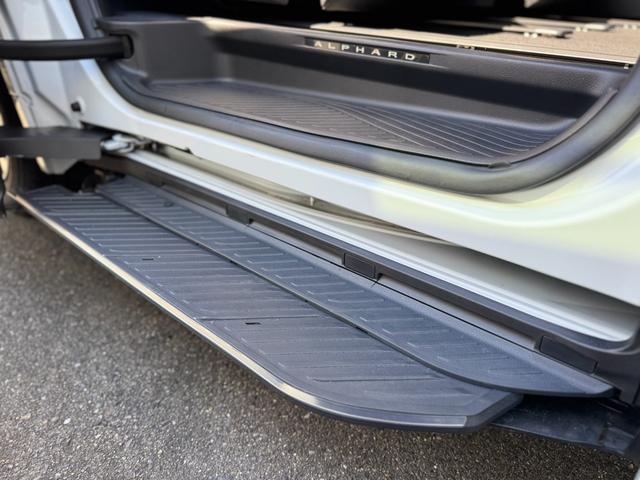 アルファード Z 13.2型有機EL後席モニター デジタルインナーミラー ユニバーサルステップ 左右独立ムーンルーフ カラーヘッドアップディスプレイ パノラミックビューモニター ブラインドスポットモニター ETC2.0(9枚目)