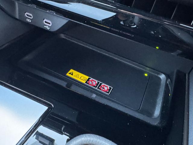 ヴェルファイアハイブリッド Ｚ　プレミア　１３．２型有機ＥＬ後席モニター　デジタルインナーミラー　左右独立ムーンルーフ　トヨタチームメイトアドバンストパーク　カラーヘッドアップディスプレイ　パノラミックビューモニター　ブラインドスポットモニタ（60枚目）