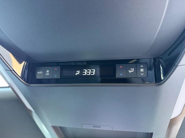 ヴェルファイアハイブリッド Ｚ　プレミア　１３．２型有機ＥＬ後席モニター　デジタルインナーミラー　左右独立ムーンルーフ　トヨタチームメイトアドバンストパーク　カラーヘッドアップディスプレイ　パノラミックビューモニター　ブラインドスポットモニタ（76枚目）