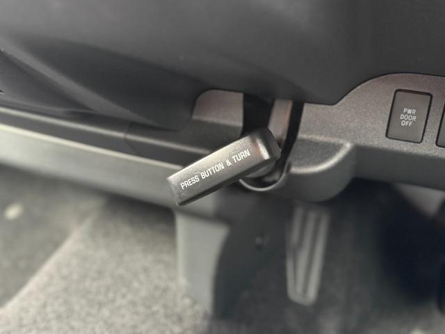 TOYOTA HIACE VAN LONG SUPER GL DARK PRIME S