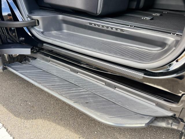 アルファードハイブリッド Z モデリスタエアロ(F/S/R) 13.2型有機EL後席モニター デジタルインナーミラー トヨタチームメイトアドバンストパーク ユニバーサルステップ カラーヘッドアップディスプレイ 左右独立ムーンルーフ(10枚目)