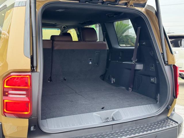 ランドクルーザー２５０ ＺＸファーストエディション　丸目型Ｂｉ－ＢｅａｍＬＥＤヘッドランプ　ＪＢＬプレミアムサウンド　モデリスタインチ２０ＡＷ　ハンズフリーパワーバックドア　トヨタチームメイト　ムーンルーフ　１２．３インチディスプレイ　パノラマビュー（38枚目）