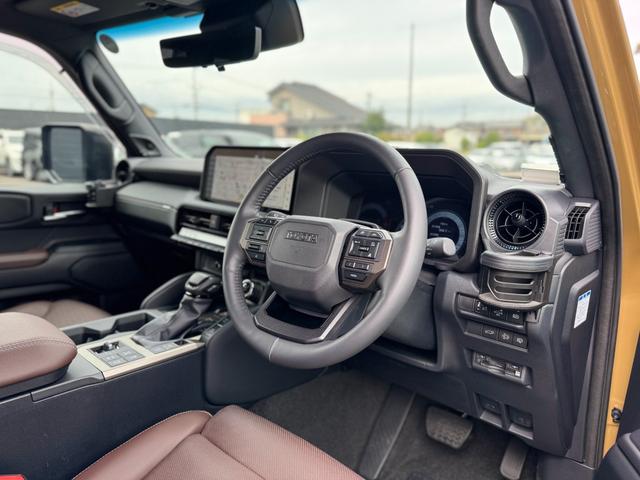 ランドクルーザー２５０ ＺＸファーストエディション　丸目型Ｂｉ－ＢｅａｍＬＥＤヘッドランプ　ＪＢＬプレミアムサウンド　モデリスタインチ２０ＡＷ　ハンズフリーパワーバックドア　トヨタチームメイト　ムーンルーフ　１２．３インチディスプレイ　パノラマビュー（45枚目）