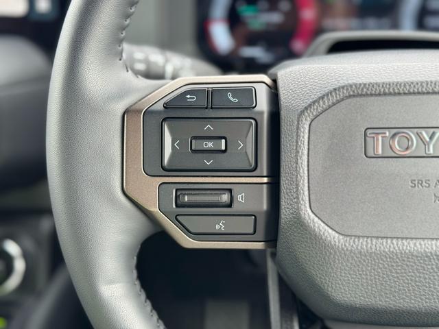 ランドクルーザー２５０ ＺＸファーストエディション　丸目型Ｂｉ－ＢｅａｍＬＥＤヘッドランプ　ＪＢＬプレミアムサウンド　モデリスタインチ２０ＡＷ　ハンズフリーパワーバックドア　トヨタチームメイト　ムーンルーフ　１２．３インチディスプレイ　パノラマビュー（67枚目）