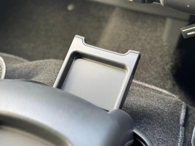 ハイエースバン ロングスーパーＧＬ　ダークプライムＳ　アルパイン１１インチフローティングナビ　パノラミックビューモニター　デジタルインナーミラー　寒冷地仕様　両側パワースライドドア　黒ハーフレザーシート　スカッフプレート　トヨタセーフティーセンス　ＥＴＣ（65枚目）