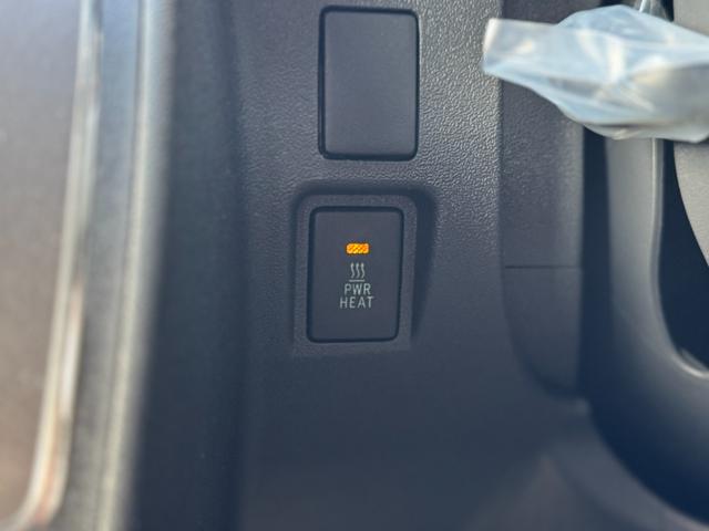 ハイエースバン ロングスーパーＧＬ　ダークプライムＳ　アルパイン１１インチフローティングナビ　パノラミックビューモニター　デジタルインナーミラー　寒冷地仕様　両側パワースライドドア　黒ハーフレザーシート　スカッフプレート　トヨタセーフティーセンス　ＥＴＣ（75枚目）