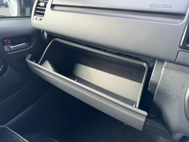 ハイエースバン ロングスーパーＧＬ　ダークプライムＳ　アルパイン１１インチフローティングナビ　パノラミックビューモニター　デジタルインナーミラー　寒冷地仕様　両側パワースライドドア　黒ハーフレザーシート　スカッフプレート　トヨタセーフティーセンス　ＥＴＣ（77枚目）