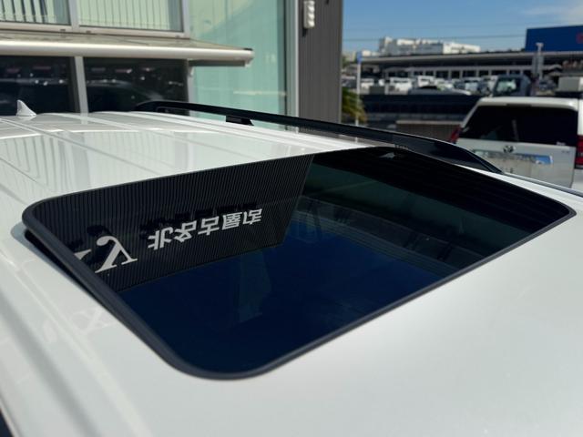 ランドクルーザー ＺＸ　モデリスタエアロ（Ｆ／Ｓ／Ｒ）　ＪＢＬプレミアムサウンド　リアエンターテイメント　タイヤ空気圧警報システム　リア電動デフロック　ルーフレール　ムーンルーフ　マルチテレインモニター　ベージュレザーシート（27枚目）