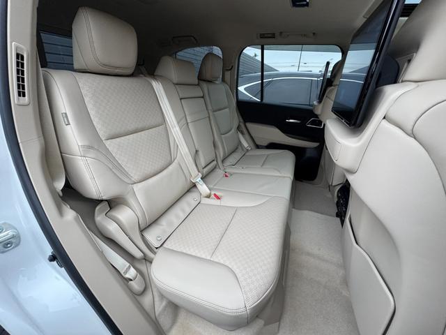 ランドクルーザー ＺＸ　モデリスタエアロ（Ｆ／Ｓ／Ｒ）　ＪＢＬプレミアムサウンド　リアエンターテイメント　タイヤ空気圧警報システム　リア電動デフロック　ルーフレール　ムーンルーフ　マルチテレインモニター　ベージュレザーシート（54枚目）