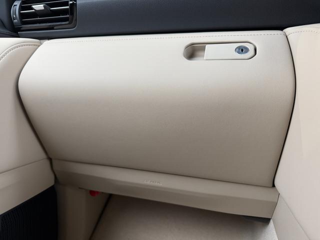 ランドクルーザー ＺＸ　モデリスタエアロ（Ｆ／Ｓ／Ｒ）　ＪＢＬプレミアムサウンド　リアエンターテイメント　タイヤ空気圧警報システム　リア電動デフロック　ルーフレール　ムーンルーフ　マルチテレインモニター　ベージュレザーシート（77枚目）