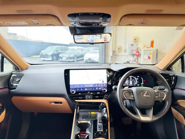 ＮＸ ＮＸ３５０ｈ　バージョンＬ　モデリスタエアロ（Ｆ／Ｓ／Ｒ）　パノラマルーフ　ルーフレール　アドバンストパーク　デジタルインナーミラー　ドライブレコーダー　置くだけ充電　ブラウンレザーシート　ＡＣ１００Ｖ　後席シートヒーター（8枚目）