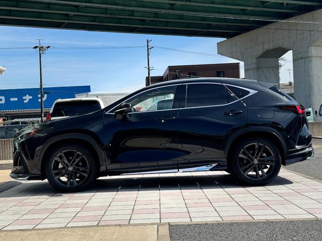 ＮＸ ＮＸ３５０ｈ　バージョンＬ　モデリスタエアロ（Ｆ／Ｓ／Ｒ）　パノラマルーフ　ルーフレール　アドバンストパーク　デジタルインナーミラー　ドライブレコーダー　置くだけ充電　ブラウンレザーシート　ＡＣ１００Ｖ　後席シートヒーター（32枚目）