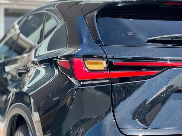 ＮＸ ＮＸ３５０ｈ　バージョンＬ　モデリスタエアロ（Ｆ／Ｓ／Ｒ）　パノラマルーフ　ルーフレール　アドバンストパーク　デジタルインナーミラー　ドライブレコーダー　置くだけ充電　ブラウンレザーシート　ＡＣ１００Ｖ　後席シートヒーター（40枚目）