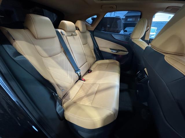 ＮＸ ＮＸ３５０ｈ　バージョンＬ　モデリスタエアロ（Ｆ／Ｓ／Ｒ）　パノラマルーフ　ルーフレール　アドバンストパーク　デジタルインナーミラー　ドライブレコーダー　置くだけ充電　ブラウンレザーシート　ＡＣ１００Ｖ　後席シートヒーター（49枚目）
