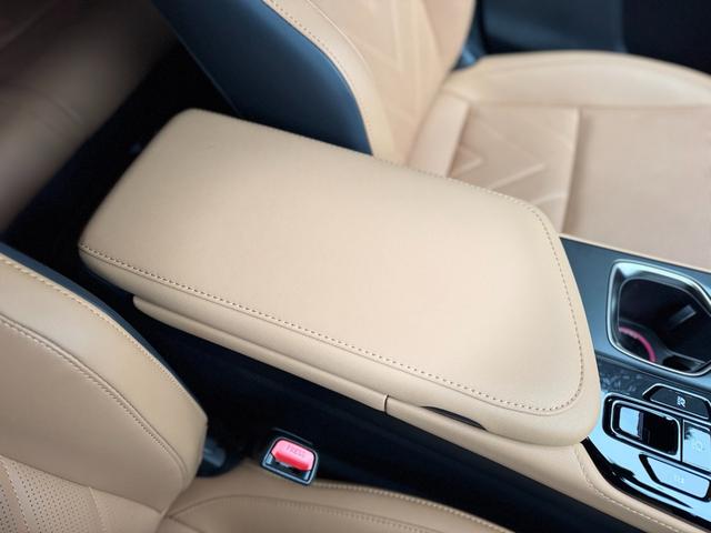 ＮＸ ＮＸ３５０ｈ　バージョンＬ　モデリスタエアロ（Ｆ／Ｓ／Ｒ）　パノラマルーフ　ルーフレール　アドバンストパーク　デジタルインナーミラー　ドライブレコーダー　置くだけ充電　ブラウンレザーシート　ＡＣ１００Ｖ　後席シートヒーター（62枚目）