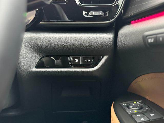 ＮＸ ＮＸ３５０ｈ　バージョンＬ　モデリスタエアロ（Ｆ／Ｓ／Ｒ）　パノラマルーフ　ルーフレール　アドバンストパーク　デジタルインナーミラー　ドライブレコーダー　置くだけ充電　ブラウンレザーシート　ＡＣ１００Ｖ　後席シートヒーター（70枚目）