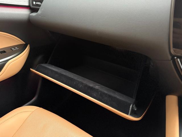 ＮＸ ＮＸ３５０ｈ　バージョンＬ　モデリスタエアロ（Ｆ／Ｓ／Ｒ）　パノラマルーフ　ルーフレール　アドバンストパーク　デジタルインナーミラー　ドライブレコーダー　置くだけ充電　ブラウンレザーシート　ＡＣ１００Ｖ　後席シートヒーター（75枚目）