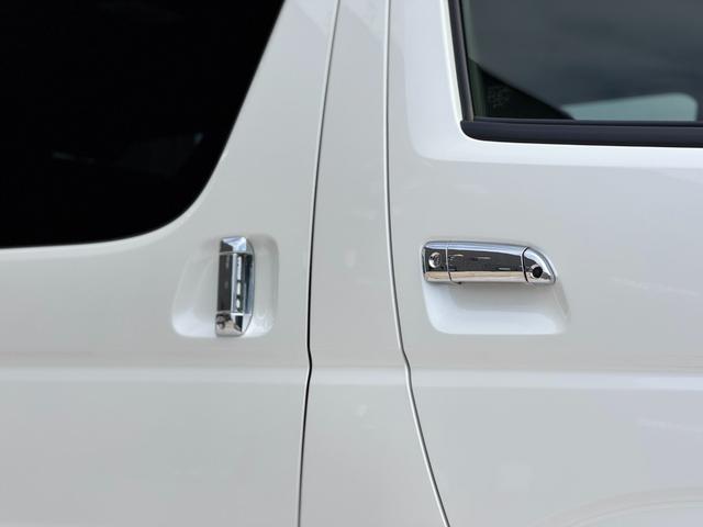 ハイエースバン ロングスーパーGL ダークプライムS 4WD パノラミックビューモニター デジタルミラー オプション15インチAW 両側パワースライドドア LEDヘッドライト 黒ハーフレザーシート トヨタセーフティーセンス AC100V スマートキー(26枚目)