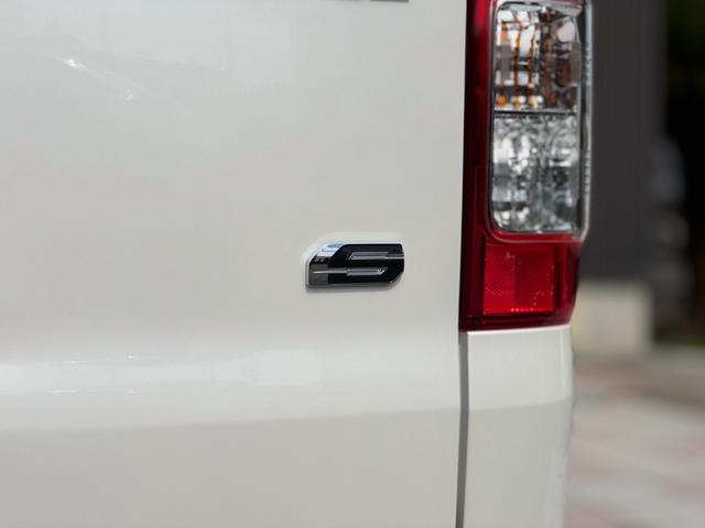 ハイエースバン ロングスーパーGL ダークプライムS 4WD パノラミックビューモニター デジタルミラー オプション15インチAW 両側パワースライドドア LEDヘッドライト 黒ハーフレザーシート トヨタセーフティーセンス AC100V スマートキー(43枚目)