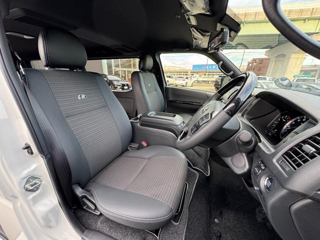 ハイエースバン ロングスーパーGL ダークプライムS 4WD パノラミックビューモニター デジタルミラー オプション15インチAW 両側パワースライドドア LEDヘッドライト 黒ハーフレザーシート トヨタセーフティーセンス AC100V スマートキー(45枚目)