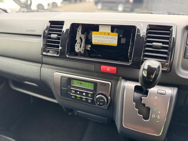 ハイエースバン ロングスーパーGL ダークプライムS 4WD パノラミックビューモニター デジタルミラー オプション15インチAW 両側パワースライドドア LEDヘッドライト 黒ハーフレザーシート トヨタセーフティーセンス AC100V スマートキー(51枚目)