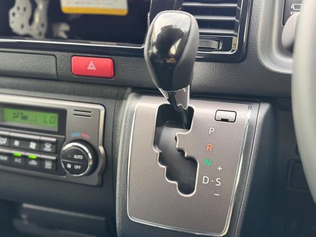 ハイエースバン ロングスーパーGL ダークプライムS 4WD パノラミックビューモニター デジタルミラー オプション15インチAW 両側パワースライドドア LEDヘッドライト 黒ハーフレザーシート トヨタセーフティーセンス AC100V スマートキー(53枚目)