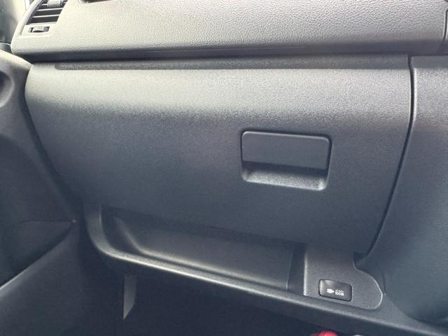 ハイエースバン ロングスーパーGL ダークプライムS 4WD パノラミックビューモニター デジタルミラー オプション15インチAW 両側パワースライドドア LEDヘッドライト 黒ハーフレザーシート トヨタセーフティーセンス AC100V スマートキー(65枚目)