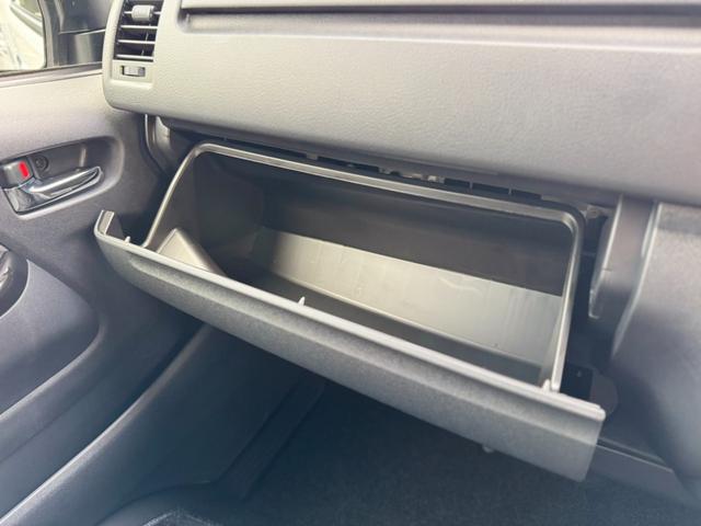 ハイエースバン ロングスーパーGL ダークプライムS 4WD パノラミックビューモニター デジタルミラー オプション15インチAW 両側パワースライドドア LEDヘッドライト 黒ハーフレザーシート トヨタセーフティーセンス AC100V スマートキー(66枚目)