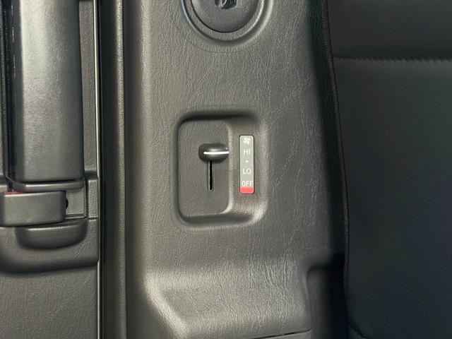 ハイエースバン ロングスーパーGL ダークプライムS 4WD パノラミックビューモニター デジタルミラー オプション15インチAW 両側パワースライドドア LEDヘッドライト 黒ハーフレザーシート トヨタセーフティーセンス AC100V スマートキー(70枚目)