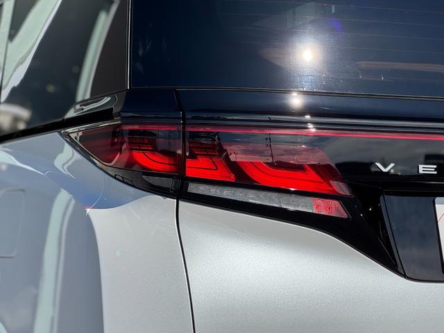 ヴェルファイア Ｚ　プレミア　１３．２型有機ＥＬ後席モニター　ユニバーサルステップ　寒冷地仕様　ブラウンレザーシート　デジタルインナーミラー　ドライブレコーダー　左右独立ムーンルーフ　トヨタチームメイトアドバンストパーク　ＥＴＣ（41枚目）