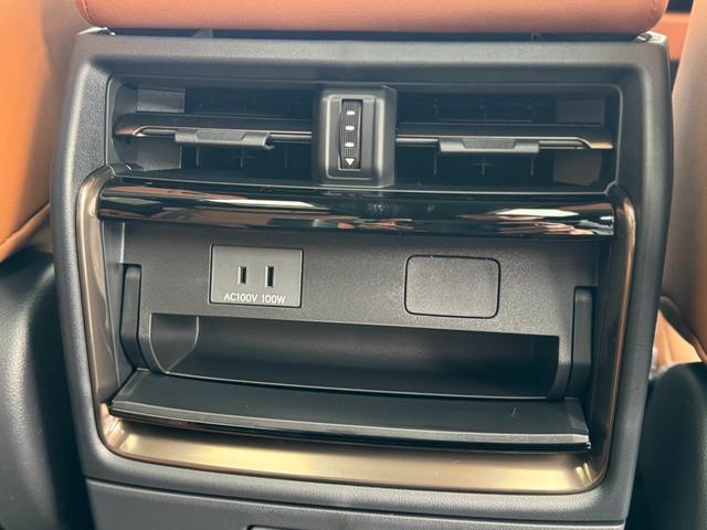 ヴェルファイア Ｚ　プレミア　１３．２型有機ＥＬ後席モニター　ユニバーサルステップ　寒冷地仕様　ブラウンレザーシート　デジタルインナーミラー　ドライブレコーダー　左右独立ムーンルーフ　トヨタチームメイトアドバンストパーク　ＥＴＣ（77枚目）