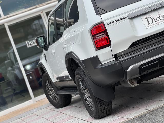 ランドクルーザー２５０ ＶＸ　モデリスタパッケージ　シグネチャーイルミ　オーバーフェンダー／フェンダー／リアステップガード　トヨタチームメイトアドバンストドライブ　ムーンルーフ　デジタルインナーミラー　パノラミックビューモニター（40枚目）