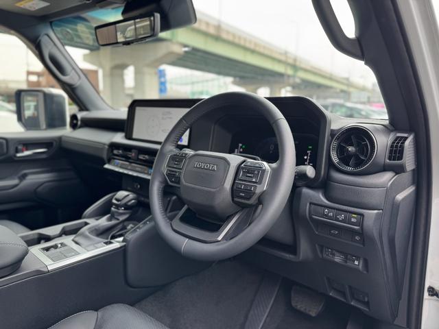 ランドクルーザー２５０ ＶＸ　モデリスタパッケージ　シグネチャーイルミ　オーバーフェンダー／フェンダー／リアステップガード　トヨタチームメイトアドバンストドライブ　ムーンルーフ　デジタルインナーミラー　パノラミックビューモニター（51枚目）