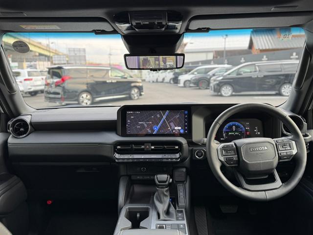 ランドクルーザー250 VX 丸目LEDヘッドライト モデリスタフェンダー シグネチャーイルミ ムーンルーフ デジタルインナーミラー パノラミックビューモニター ブラインドスポットモニター 12.1インチディスプレイオーディオ(8枚目)